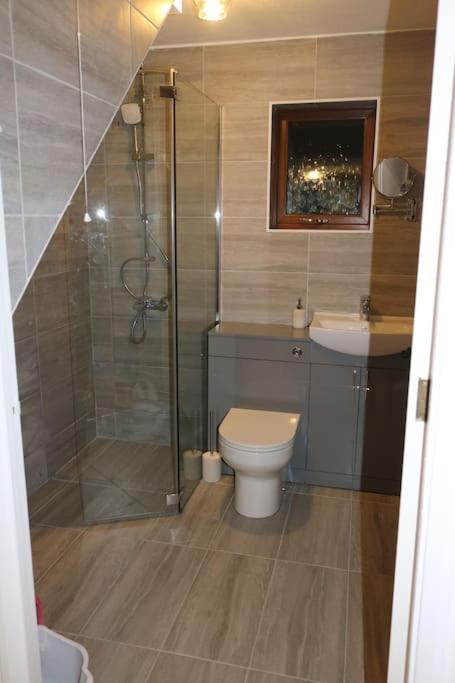 Entire -4 Bedrooms Detached House With Driveway نوتينغهام المظهر الخارجي الصورة